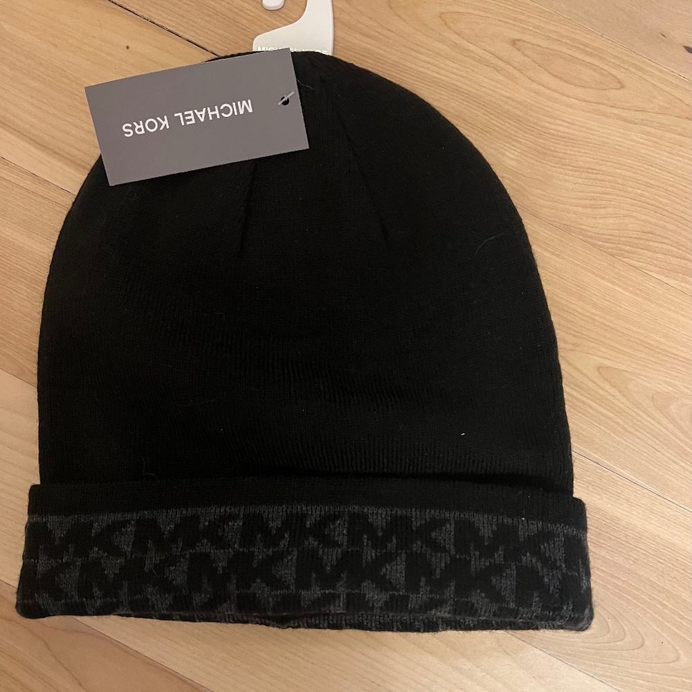 Michael Kors hat